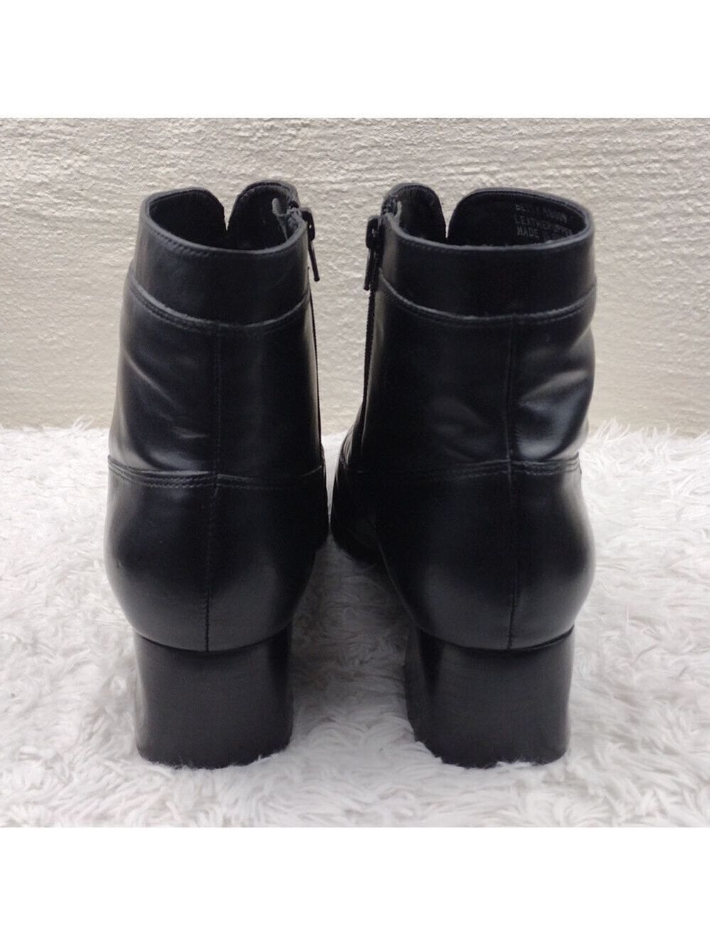Karen Scott Betty Black Leather Upper Point Toe Side ZipBlocked Heel Ankle Boot - Picture 6 of 16